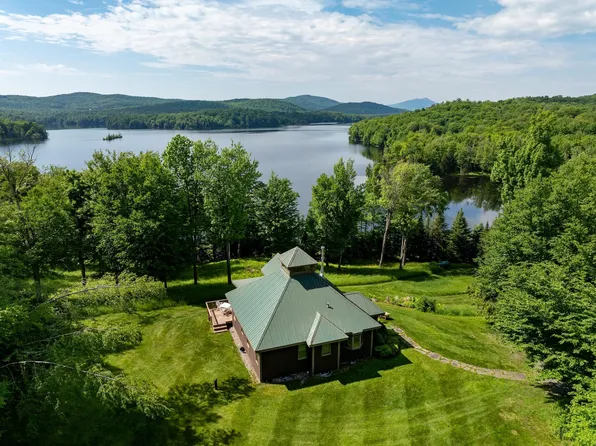 424 Patnoe Farm Drive, Hyde Park, VT 05655