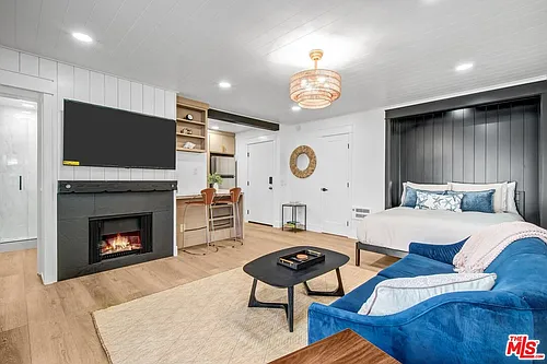 1083 Montauk Ln #1 Photo 1