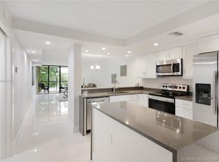 6429 W Coral Lake Dr #305, Pompano Beach, FL 33063