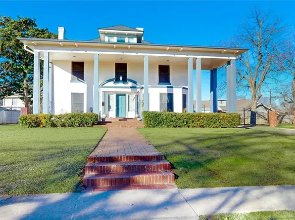 211 F St SW, Ardmore, OK 73401
