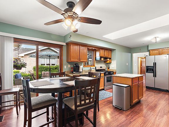 2nd image of 16201 Lake Villa Ave