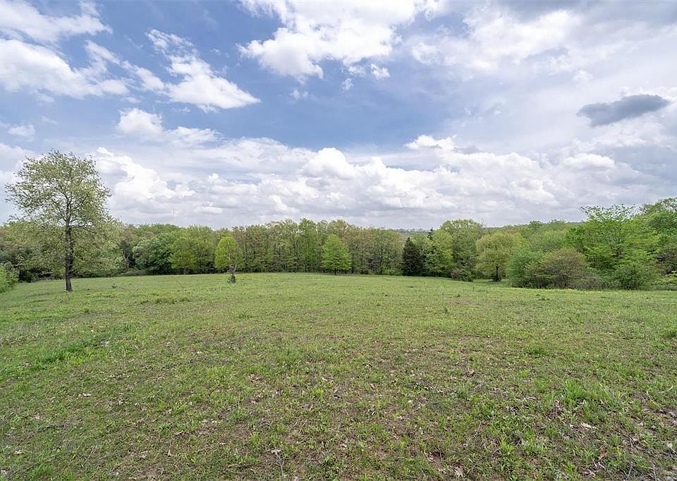 2nd image of 3108 Thompson Rd