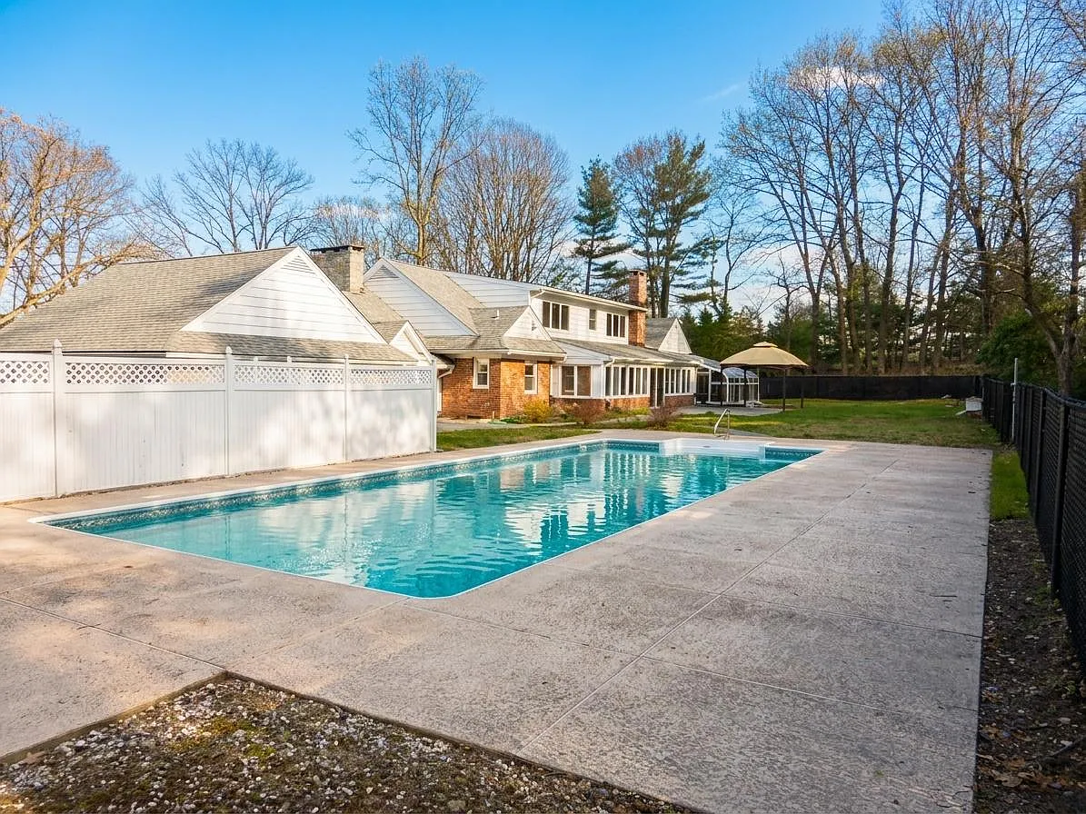 4 bed, 4500 sqft, $7,000 — Photo 4
