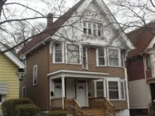 2928 W Juneau Ave, Milwaukee, WI 53208