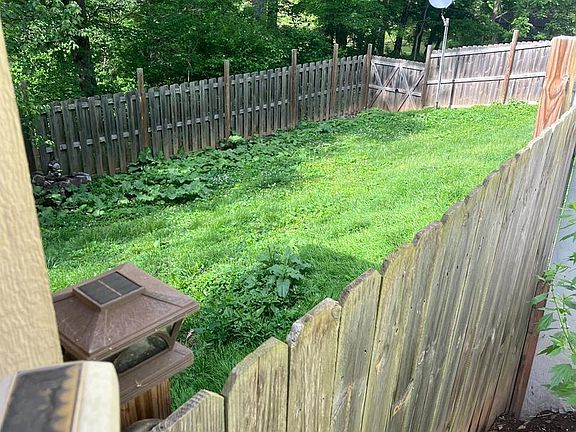 5th image of 106 E Deep Run Rd