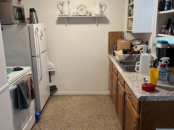 5th image of 205 E Washington Ave