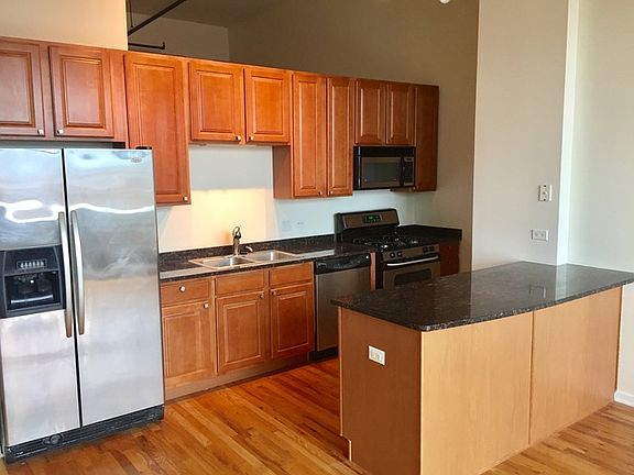 3rd image of 1645 W Ogden Ave Unit 703