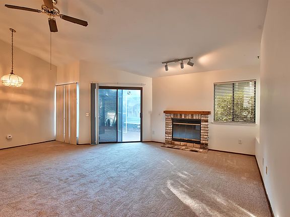 5th image of 7062 Sprig Dr