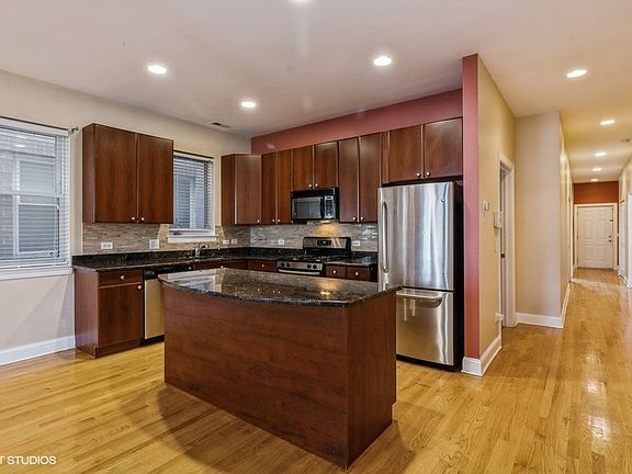 3rd image of 2200 N Natchez Ave APT 1S