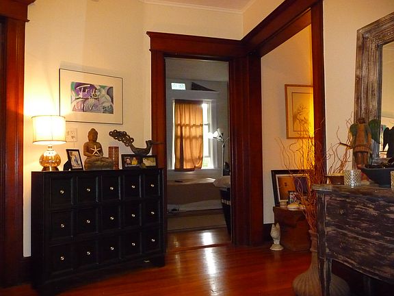 5th image of 160 Midland Ave #2