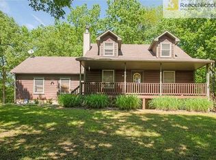 15382 Honey Creek Rd, Bonner Springs, KS 66012