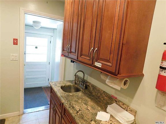 3rd image of 185 Candlewood Path