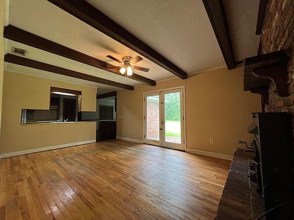 5th image of 109 Greenwood Ave