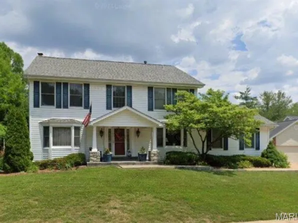 958 Kinsale Dr, Ballwin, MO 63021