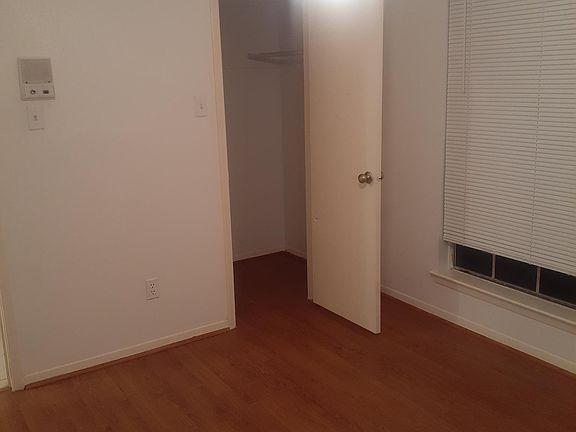 3rd image of 1203 River Rock Dr