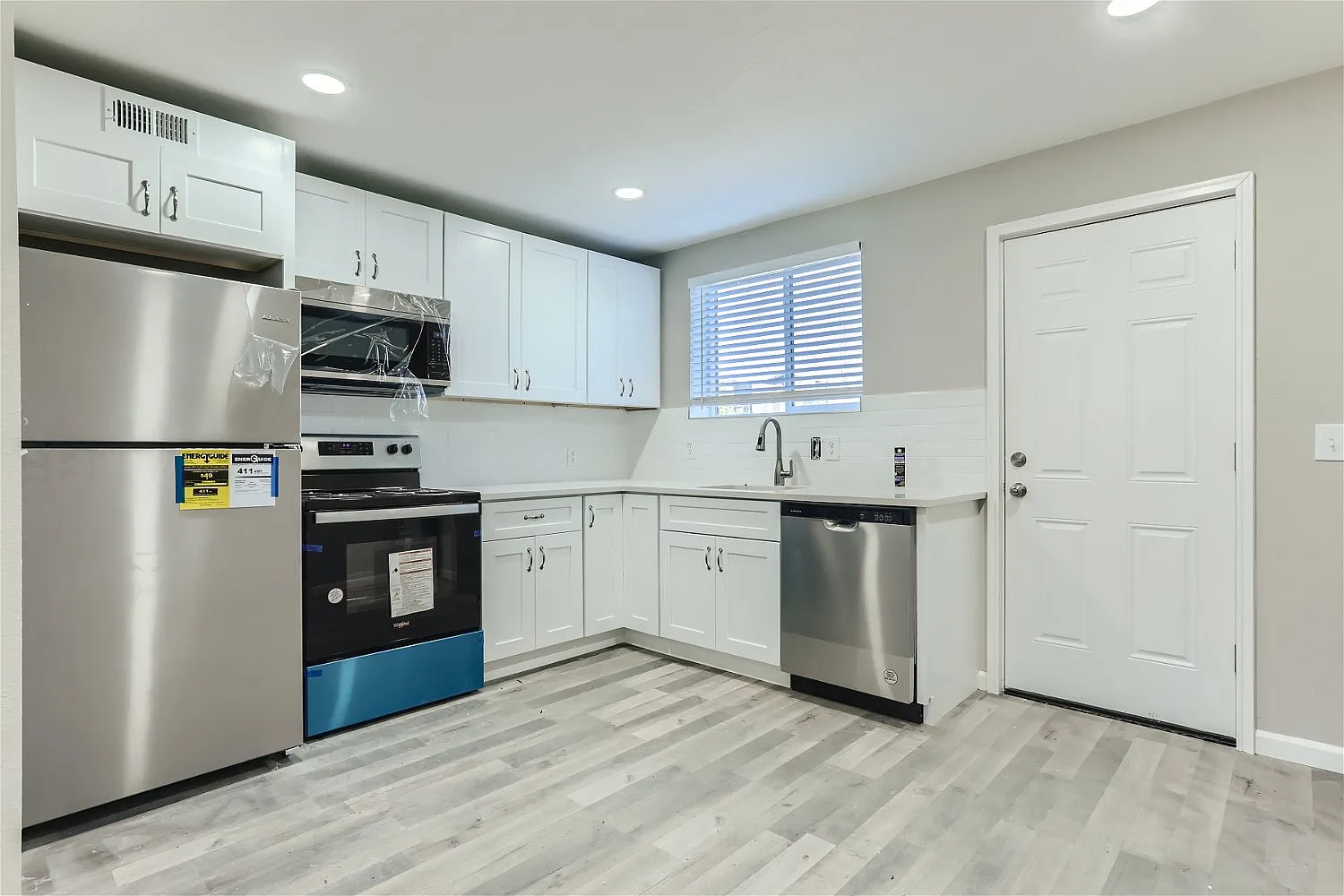 2545 Kenton Street - B — Photo 1