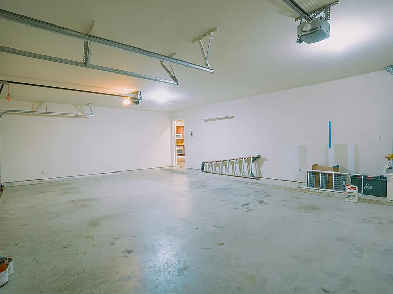 3240 Paseo — Photo 50