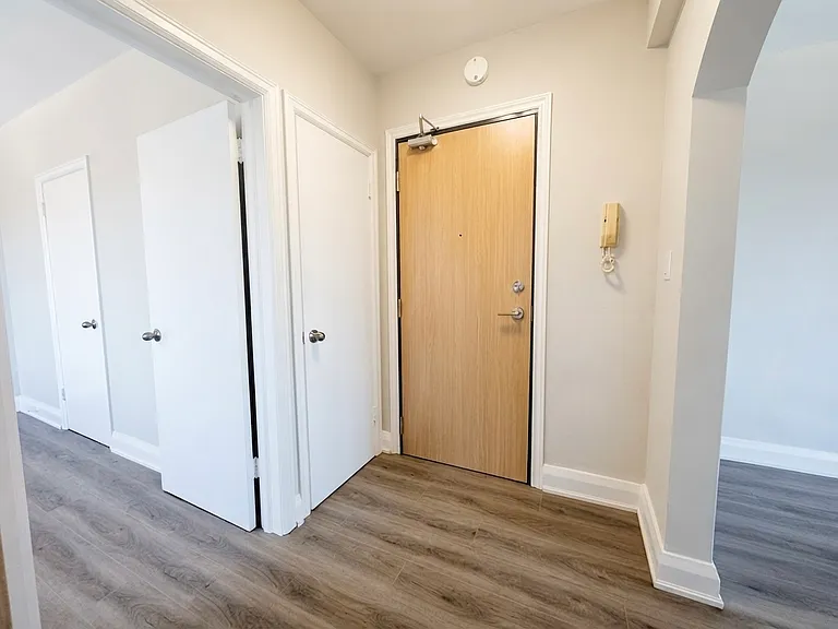 36 Wood Glen Rd #U301 — Photo 9