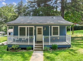 1 Barbarita Hill Ln, Mendham, NJ 07945