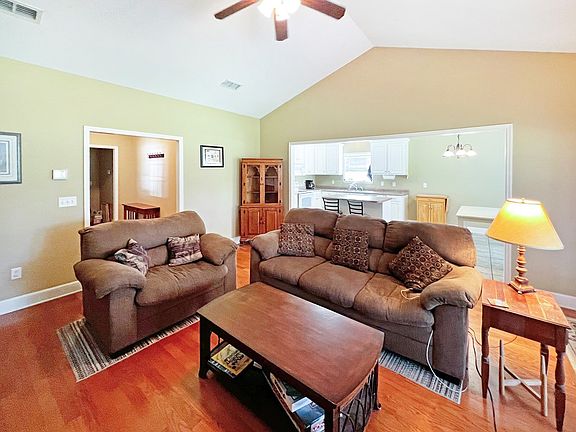 4th image of 129 Mimosa Ln