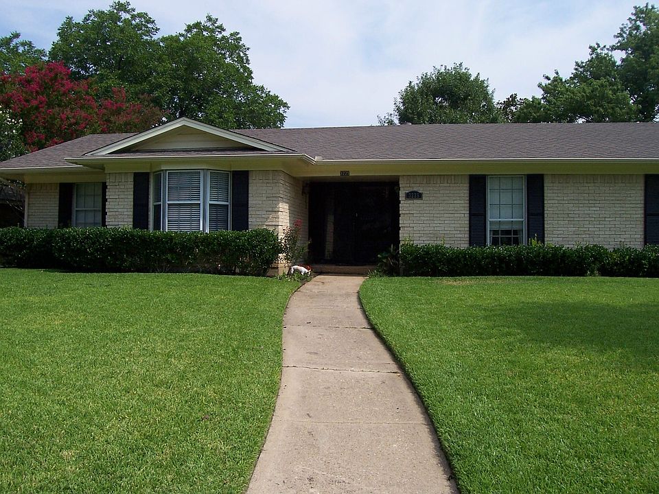 Exterior, front