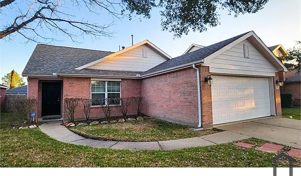 3914 Brighton Springs Ln — Photo 1