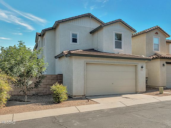 2nd image of 2740 N Saramano Ln