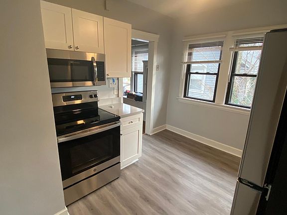 4th image of 1316 Saint Charles Ave #Up