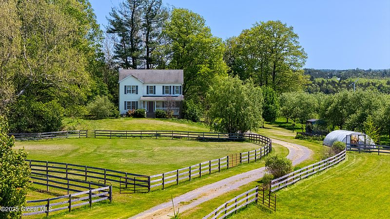 3rd image of 219 Millbrook Road