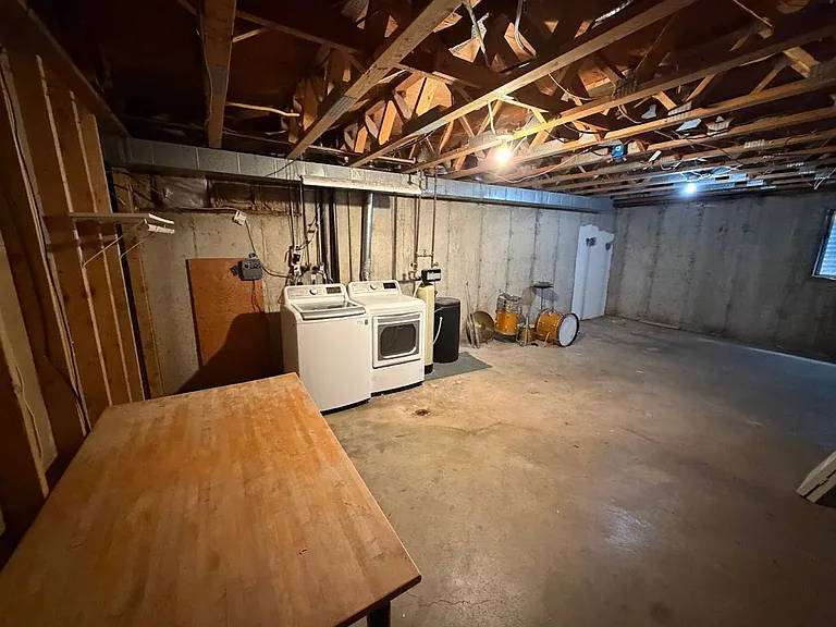 286 Paulette Way — Photo 21