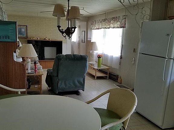 2nd image of 1484 Grassy Sprain St