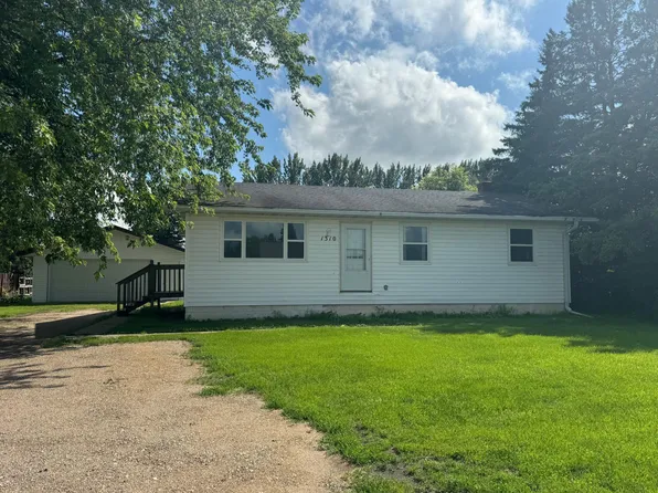 1310 Pleasant Ave, Waubun, MN 56589
