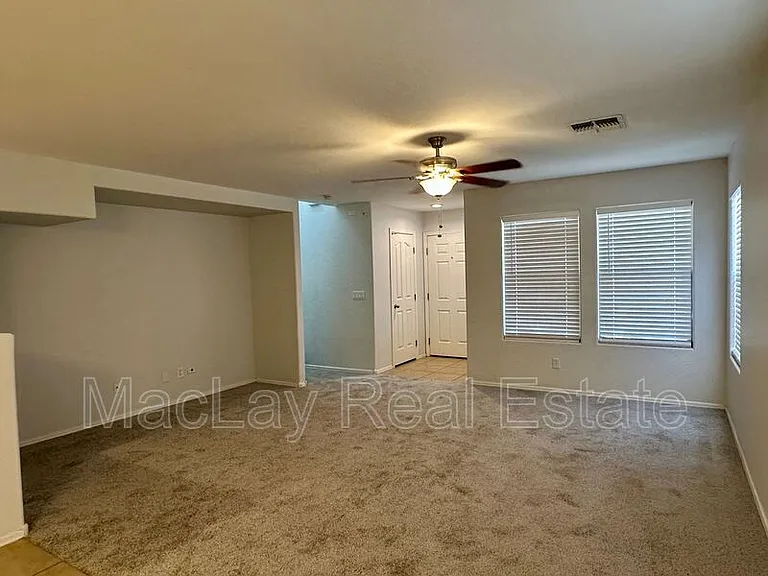 5809 E Hampton Ave — Photo 10