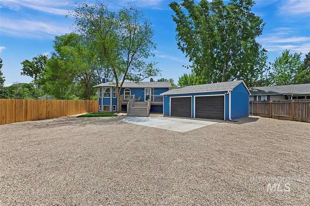 6247 W Northview St — Photo 3