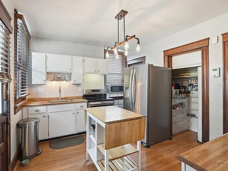 3647 Paxton Ave — Photo 6