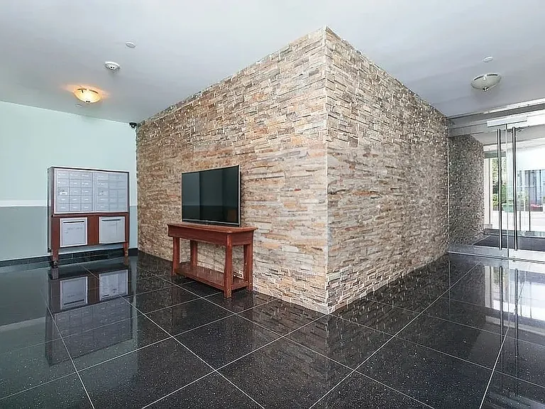 25-27 Astoria Blvd S #3C — Photo 7