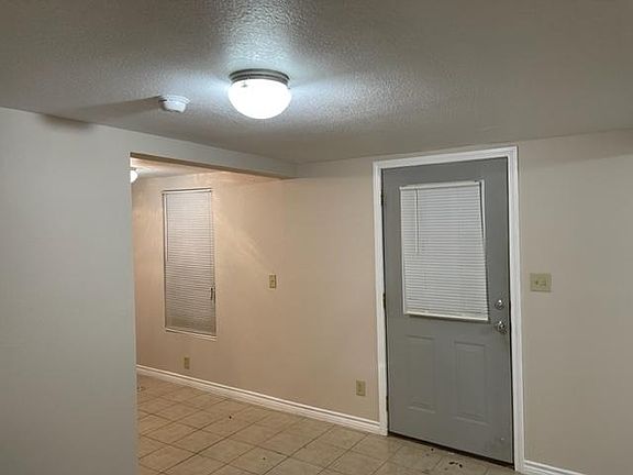5th image of 112 N Patrick St #B
