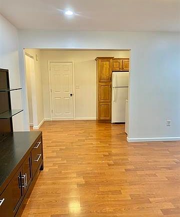 3rd image of 309 Julianne Ter Floor 1