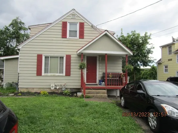 3106 Hall St, Endicott, NY 13760