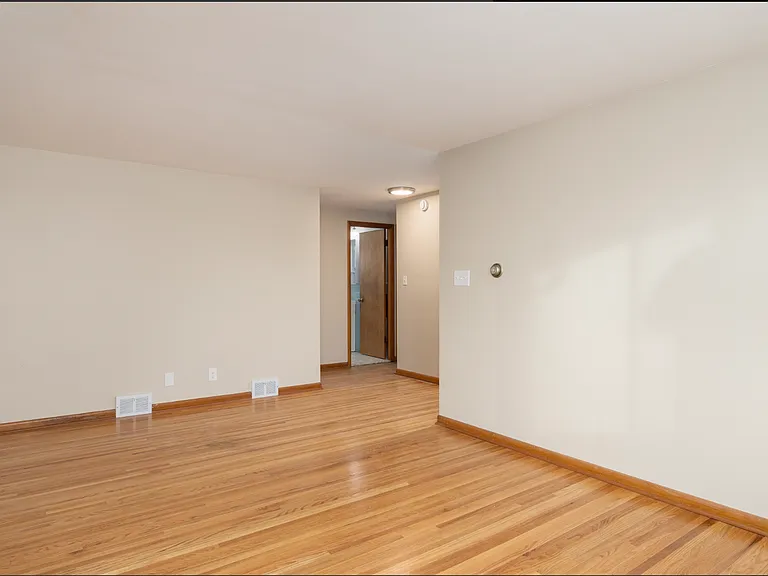 85 Rosemary Ave #2 — Photo 6