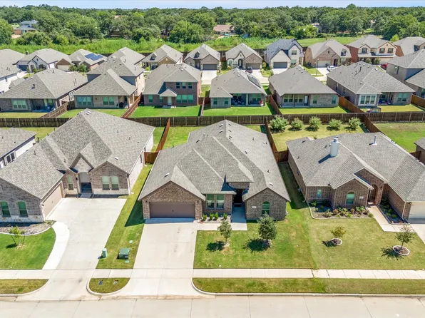 1313 Tucker Ln, Kennedale, TX 76060