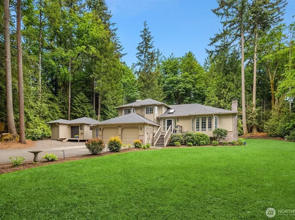 9244 215th Avenue NE, Redmond, WA 98053