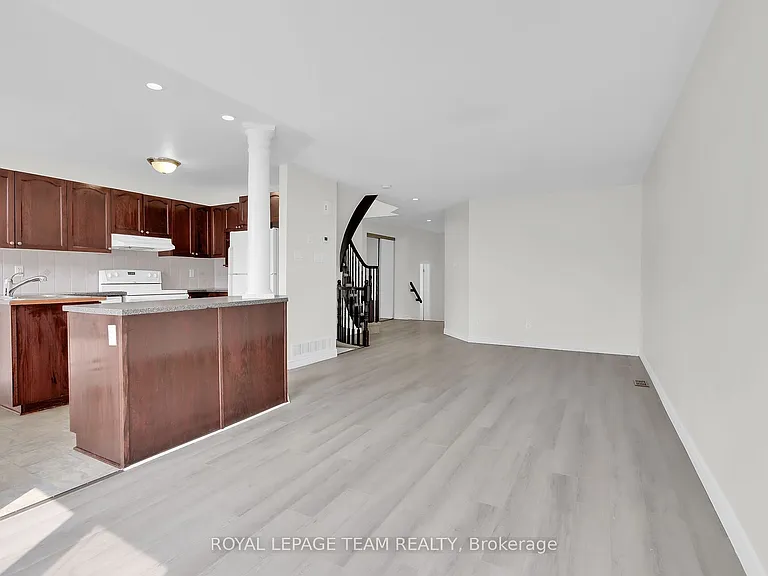 159 Tacom Cir — Photo 3