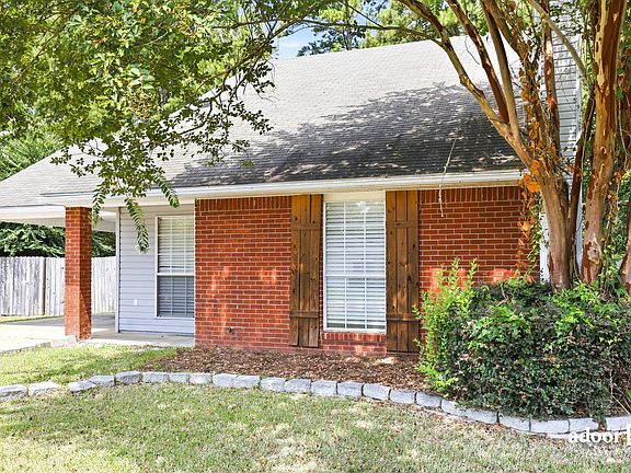 2nd image of 2035 Red Oak Dr