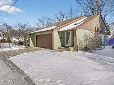 111 Civic Dr, Perrysburg, OH, 43551