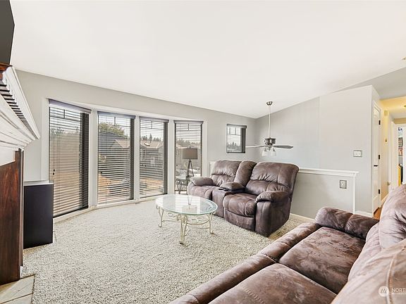 5th image of 3116 72nd Avenue NE