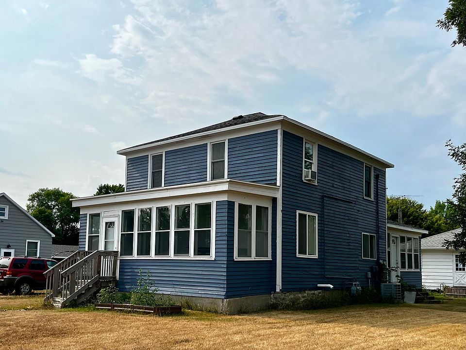 1st image of 802 Hobart St