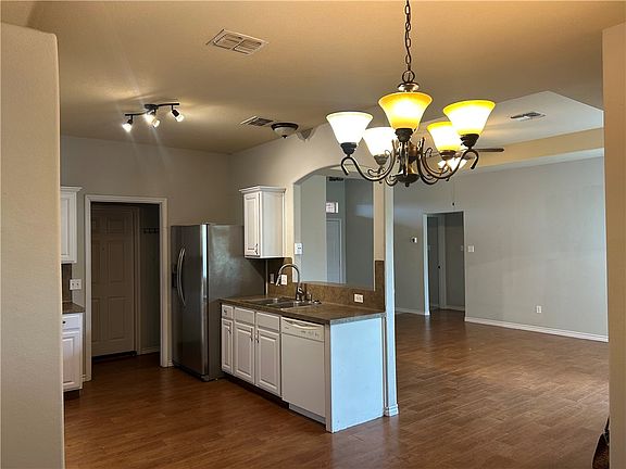 5th image of 6726 Labonte Dr