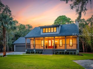 12 Bateau Rd, Hilton Head Island, SC 29928
