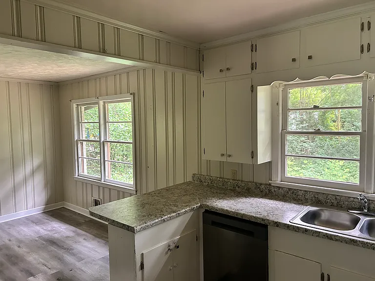 734 Magness Dr — Photo 4